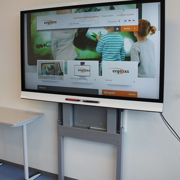 ergoxs-ergoframe-fine-select-dual-column-walllift-tv-effw5225zp-centre-position