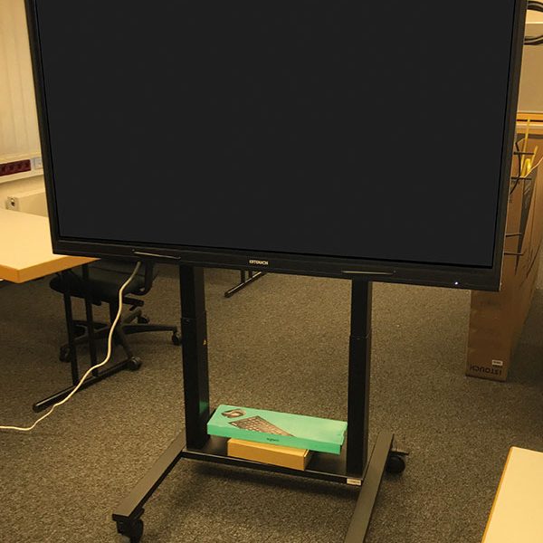 ergoxs-ergoframe-steady-dubbelzuils-trolley-eff3250z-86inch-screen