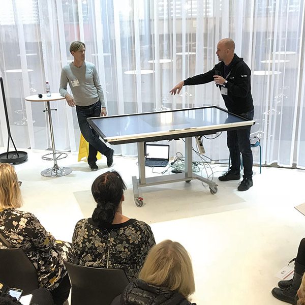 ergoxs-ergoframe-twist-select-dubbelzuils-dual-column-mobile-tilting-table-efk6200-smartboard