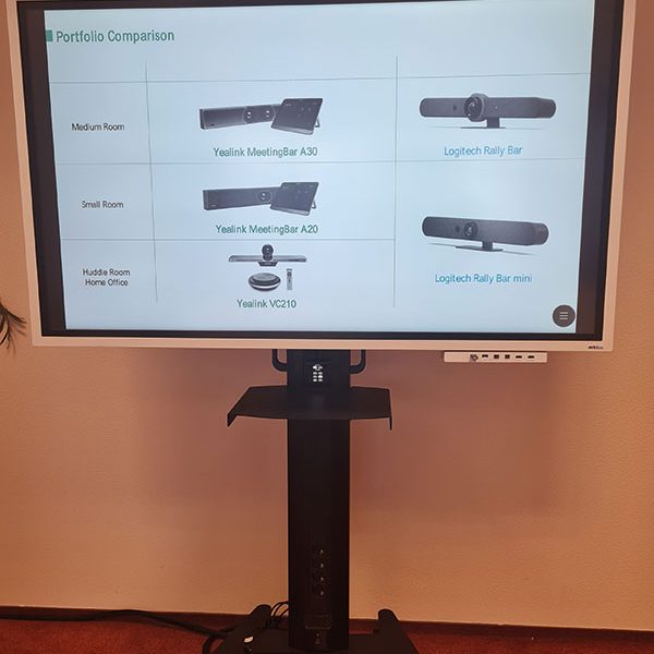 ergoxs-flexline-active-lite-trolley-budget-trs18bv44b-cameramount-camb1-mountingbracket-wpmb1-powerstrip-4sockets-elec042