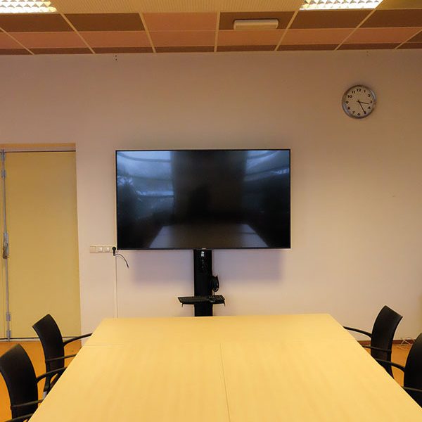 ergoxs-flexline-lean-lite-wall-floor-wfs18bv44-laptopshelf-lapb2-project