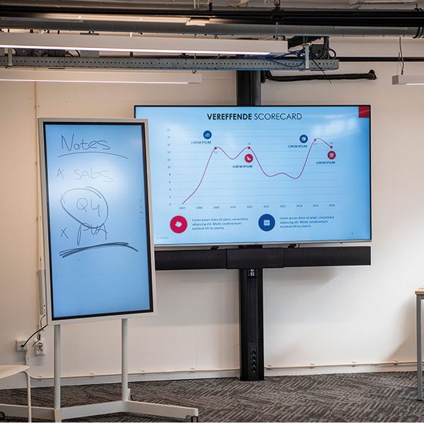 ergoxs-flexline-stretch-select-ceiling-floor-cfs36av84-soundbar-sbmb1-powerstrip-4sockets-elec042
